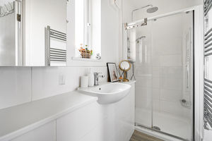 Photo 33- click for photo gallery